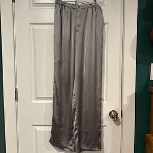 Skims Silky Sateen Men's Unisex Gray Pajama Pants size XS